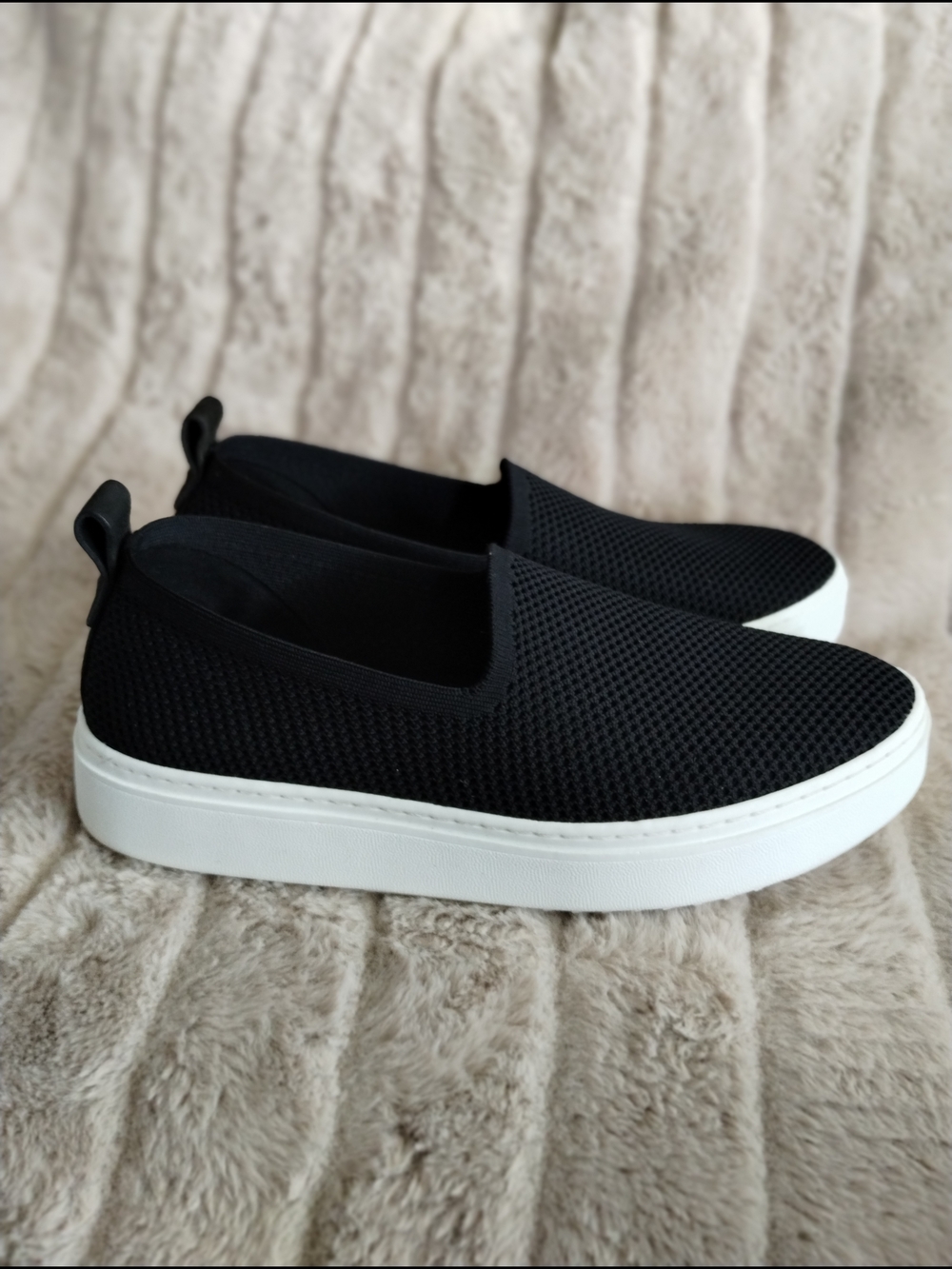 Eileen Fisher Slip-On Sneakers Women’s 9.5 Black Knit Comfort Casual Minimalist